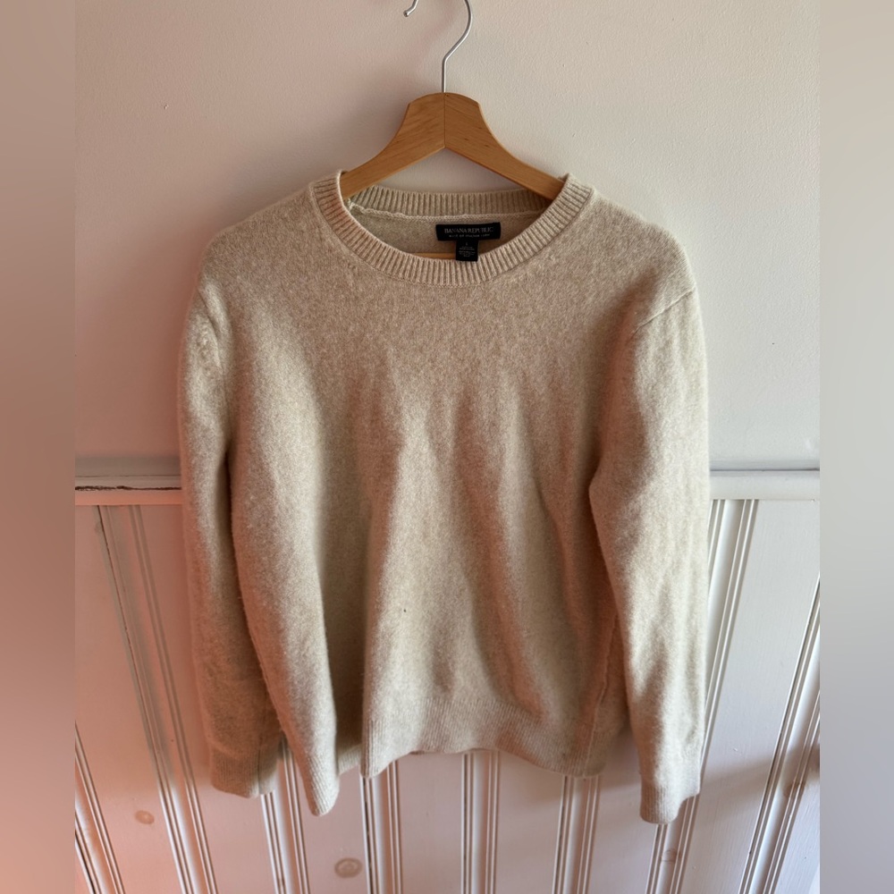 Banana Republic Men's Beige Merino Wool Crewneck Sweater